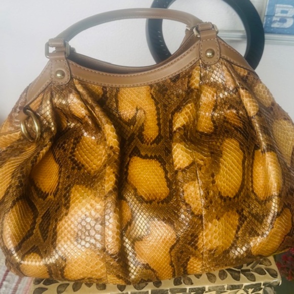 Gucci Large Sukey Python Leather!!! EXCELLENT CONDITION!! AMAZING PRICE!!!! - Picture 5 of 16